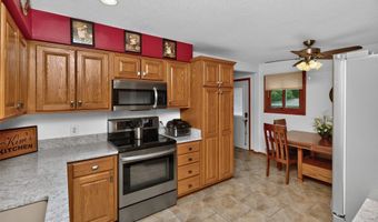 713 10th Ave NW, Altoona, IA 50009