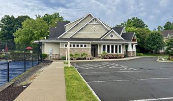 50 Lawrence Ave 50, Danbury, CT 06810