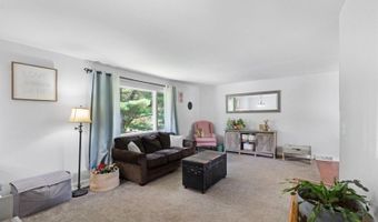 17 Muscotah Rd, Alloway, NJ 07422