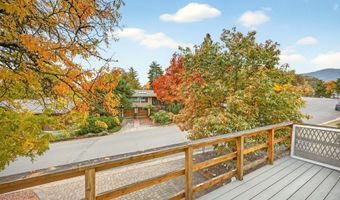 697 Oak Knoll Dr, Ashland, OR 97520