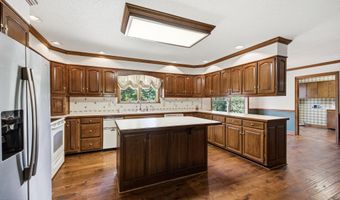 628 Charlotte St, Athens, TN 37303