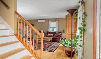 18 Valley Stream Dr, Cumberland, RI 02864