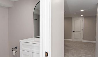 2644 E HOFFMAN St, Baltimore, MD 21213