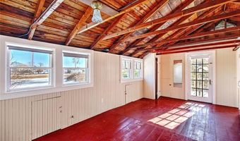 74 ADAMS POINT Rd, Barrington, RI 02806