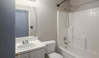 2820 Barclay Way, Ann Arbor, MI 48105