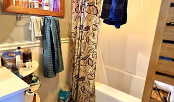 39 Middle Rd, Barre, VT 05641