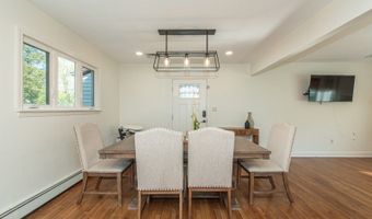 18 Evergreen Dr, Bayonne, NJ 07035