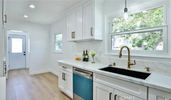 1725 W Beacon Ave, Anaheim, CA 92804