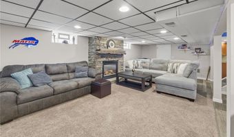 146 Woodcrest Dr, Amherst, NY 14226