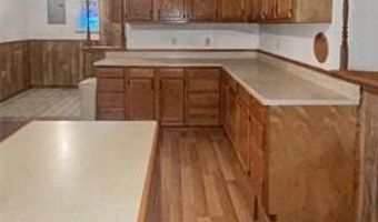 463 W 10th St, Atoka, OK 74525