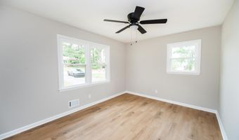 2031 Evergreen Dr, Boiling Springs, SC 29316