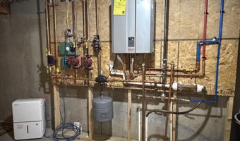 36 Kathryn Ln, Bangor, ME 04401