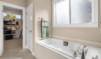 14206 SE WOODSIDE Ave, Milwaukie, OR 97267