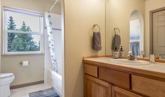 15631 Stanwood Cir, Anchorage, AK 99516