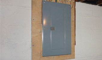 2083 17th St SW, Akron, OH 44314