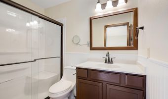 4 Pine Tree Dr 320, Arden Hills, MN 55112