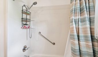 620 Pacific Ave, Beachwood, NJ 08722