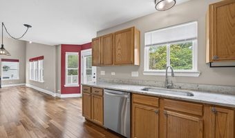 996 Timber Lake Dr, Antioch, IL 60002