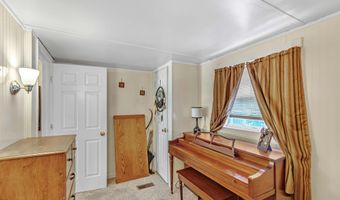 958 W Hunt Rd, Alcoa, TN 37701