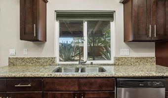 1561 Oak Hill Dr, Escondido, CA 92027