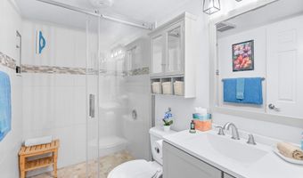 75-5888 ALII Dr B2, Kailua Kona, HI 96740