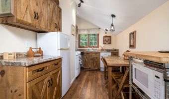 53 Huckleberry Hill Rd, Brookfield, CT 06804