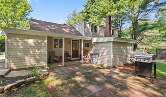 101 Hopkins Ave, Johnston, RI 02919