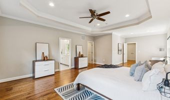 2354 N QUEBEC St, Arlington, VA 22207