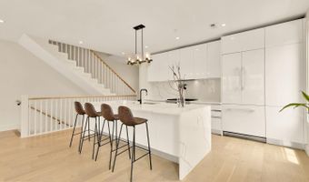 2100 4TH St NE #2, Washington, DC 20002