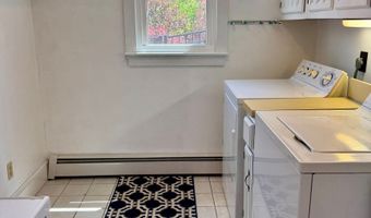 754 Rustic Ln, Cheshire, CT 06410