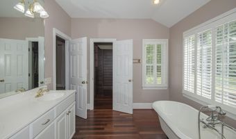 151 Mockingbird Ln, Atmore, AL 36502