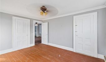 694 Hope St, Bristol, RI 02809