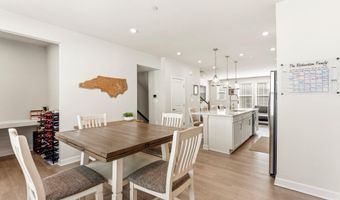 2841 HOKIE Ln, Alexandria, VA 22306