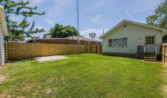 218 N 5th St, Albion, IL 62806