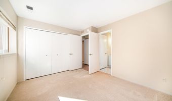 275 Briarcrest Dr 185, Ann Arbor, MI 48104