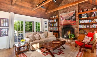 150 N Old Stone Bridge Rd, Cos Cob, CT 06807