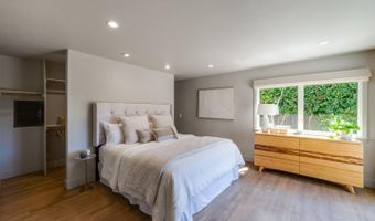210 Venetian Rd, Aptos, CA 95003