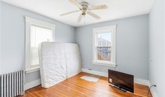 303 Narragansett St, Cranston, RI 02905