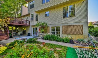 5 Warwick Ln, Athens, OH 45701