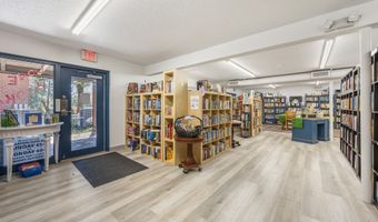 98 Elm St 2, Cheshire, CT 06410