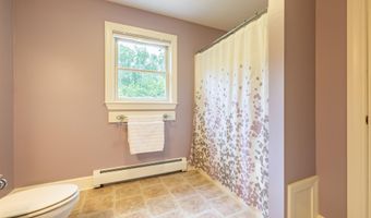 146 Old Sandown Rd, Chester, NH 03036