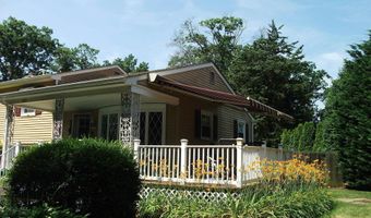 703 Breakers Ave, Absecon, NJ 08201