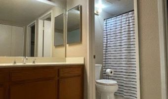 3595 W Greentree Cir B, Anaheim, CA 92804