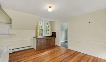 92 Cedar St, Belfast, ME 04915
