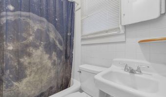77 Center St, Bangor, ME 04401