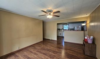 827 S Roosevelt Ave, Aurora, MO 65605