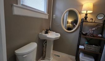 102 Langley St, Abbeville, SC 29620