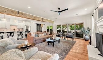 103 NE 7th St, Bentonville, AR 72712