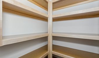 319 W Boxthorn, Andover, KS 67002