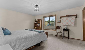 2623 W SUNNYVIEW Cir, Appleton, WI 54914